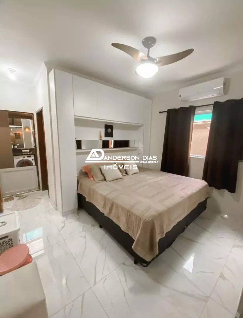 Casa com 3 Dormitórios, 1 Suíte, Semi Mobiliado, 110,00m² à  venda por R$ 410 mil - Canto do Mar- São Sebastião/SP